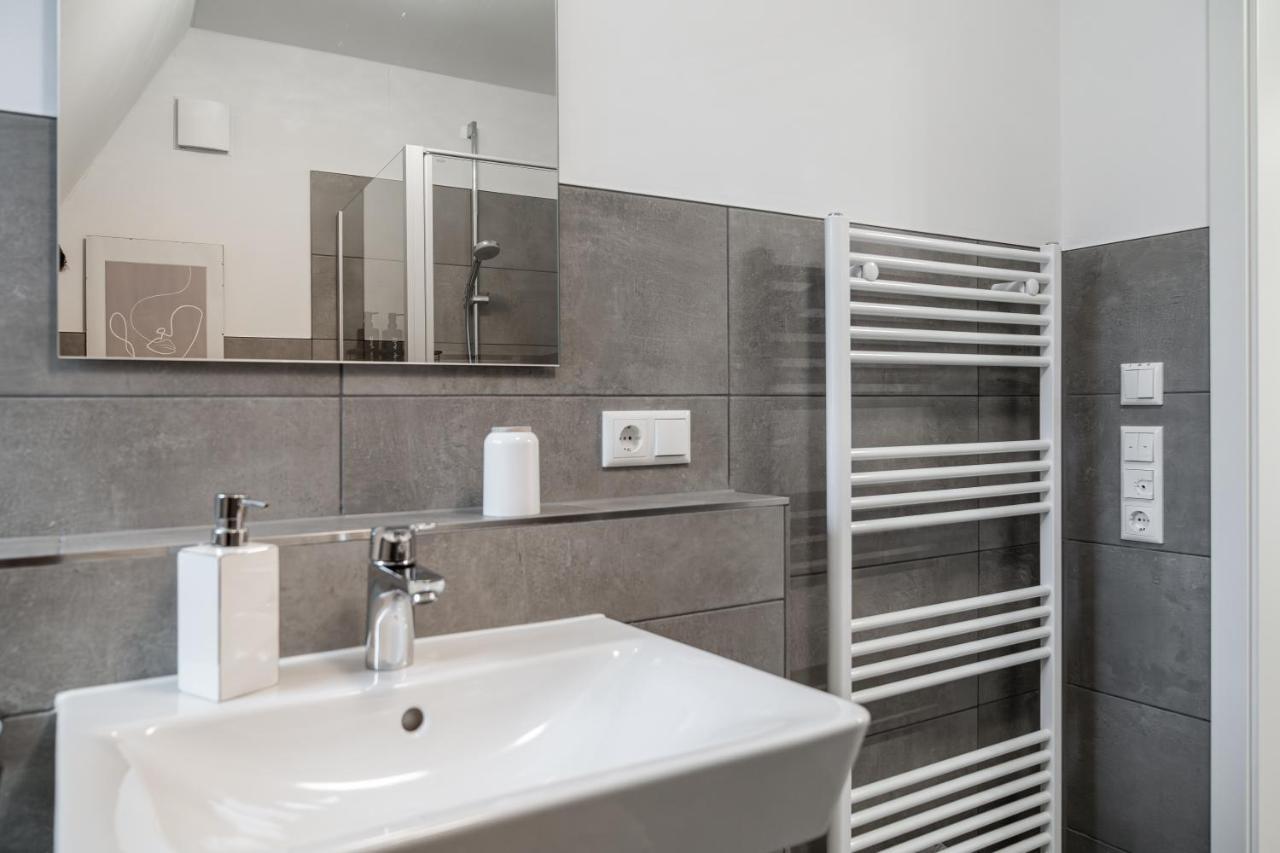 Neubau Wohnung Am Eversten Holz Oldenburg Esterno foto